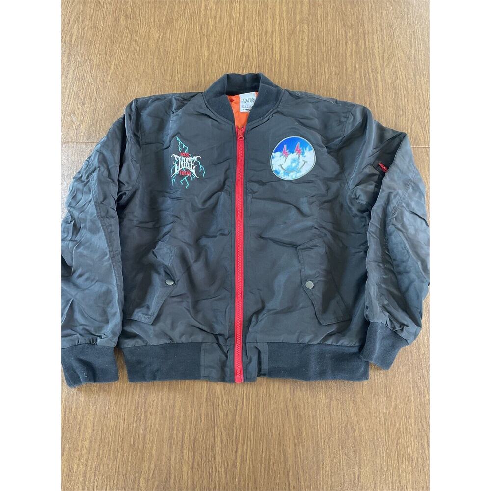 NEW Mens J Balvin Jose Tour Bomber Jacket size Large Emboidered Patches Puffer